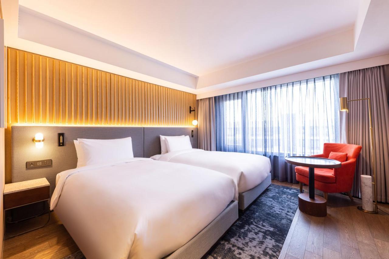 มอนเดรียน อิแทวอน โรงแรม 5*